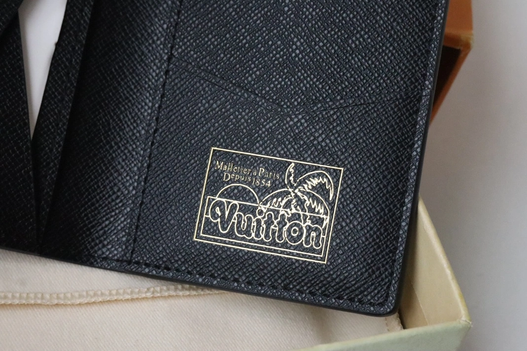 Bold 6253 Louis Vuitton LV Card Case