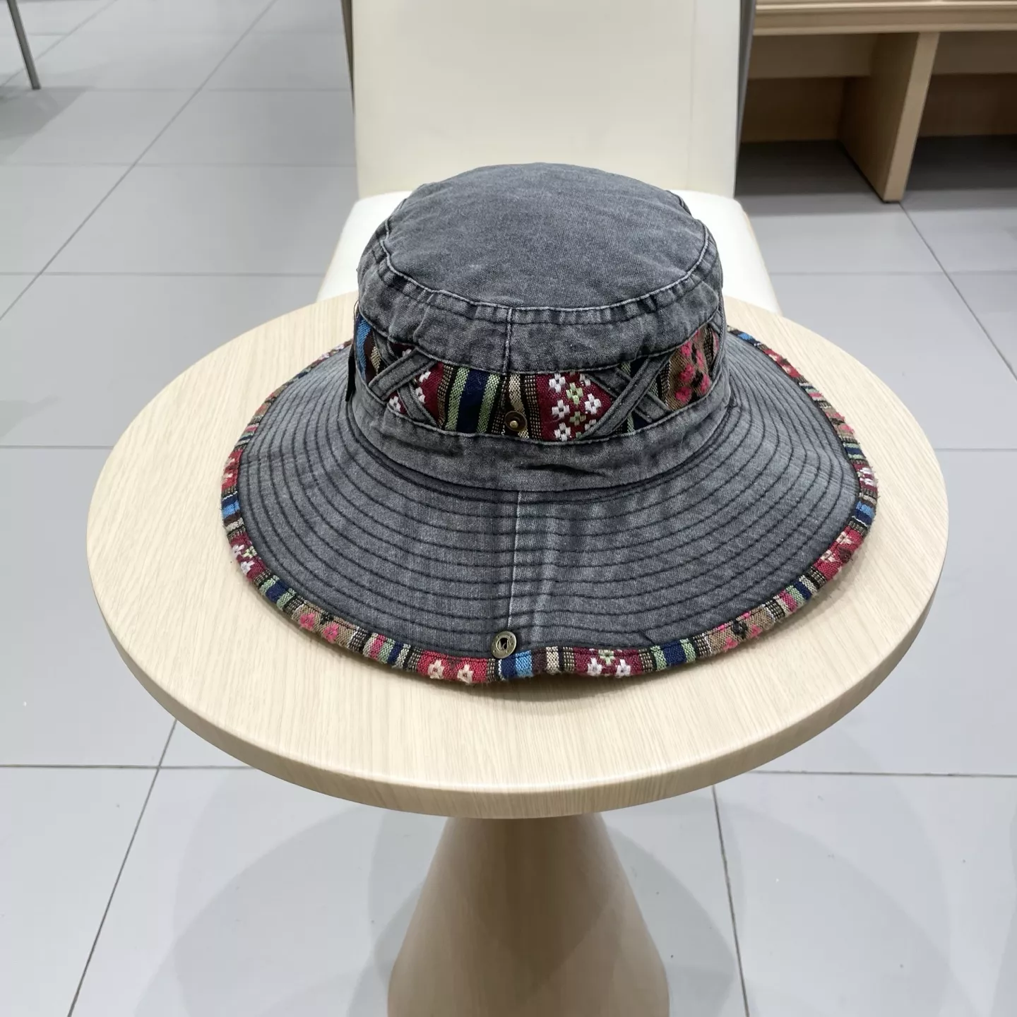 Bold 6360 Gucci Caps