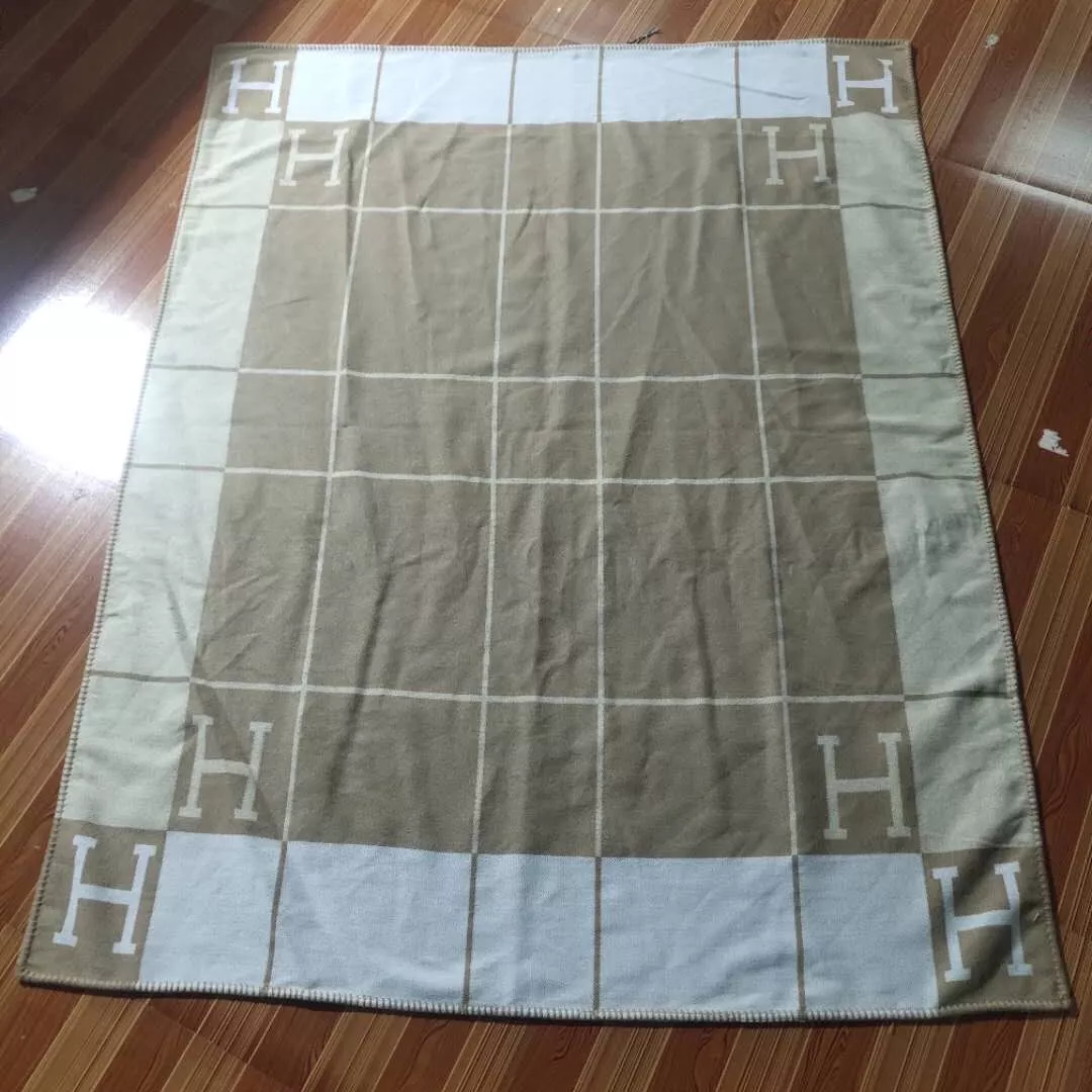 Bold 6474 Hermes Blanket