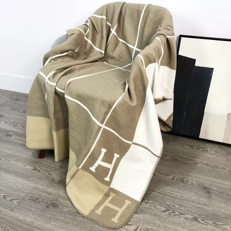 Bold 6474 Hermes Blanket