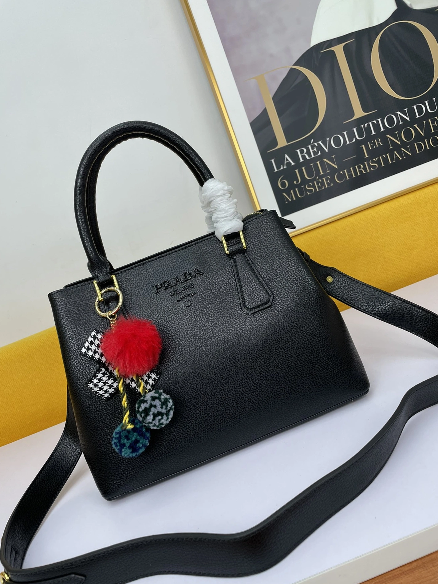 Bold 6515 Prada AAA Quality Handbags For Women