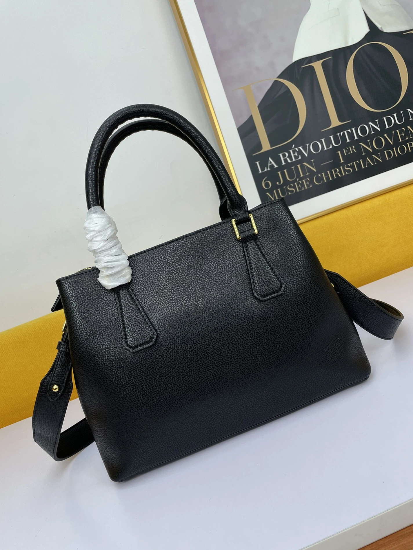 Bold 6515 Prada AAA Quality Handbags For Women