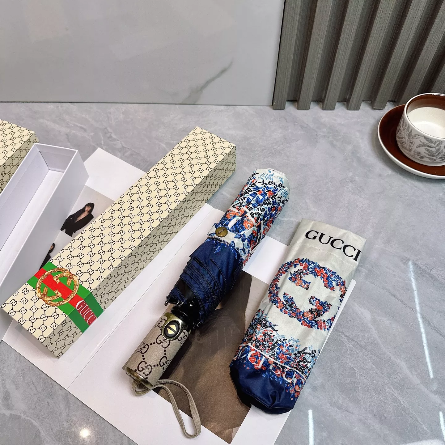 Bold 6824 Gucci Umbrellas