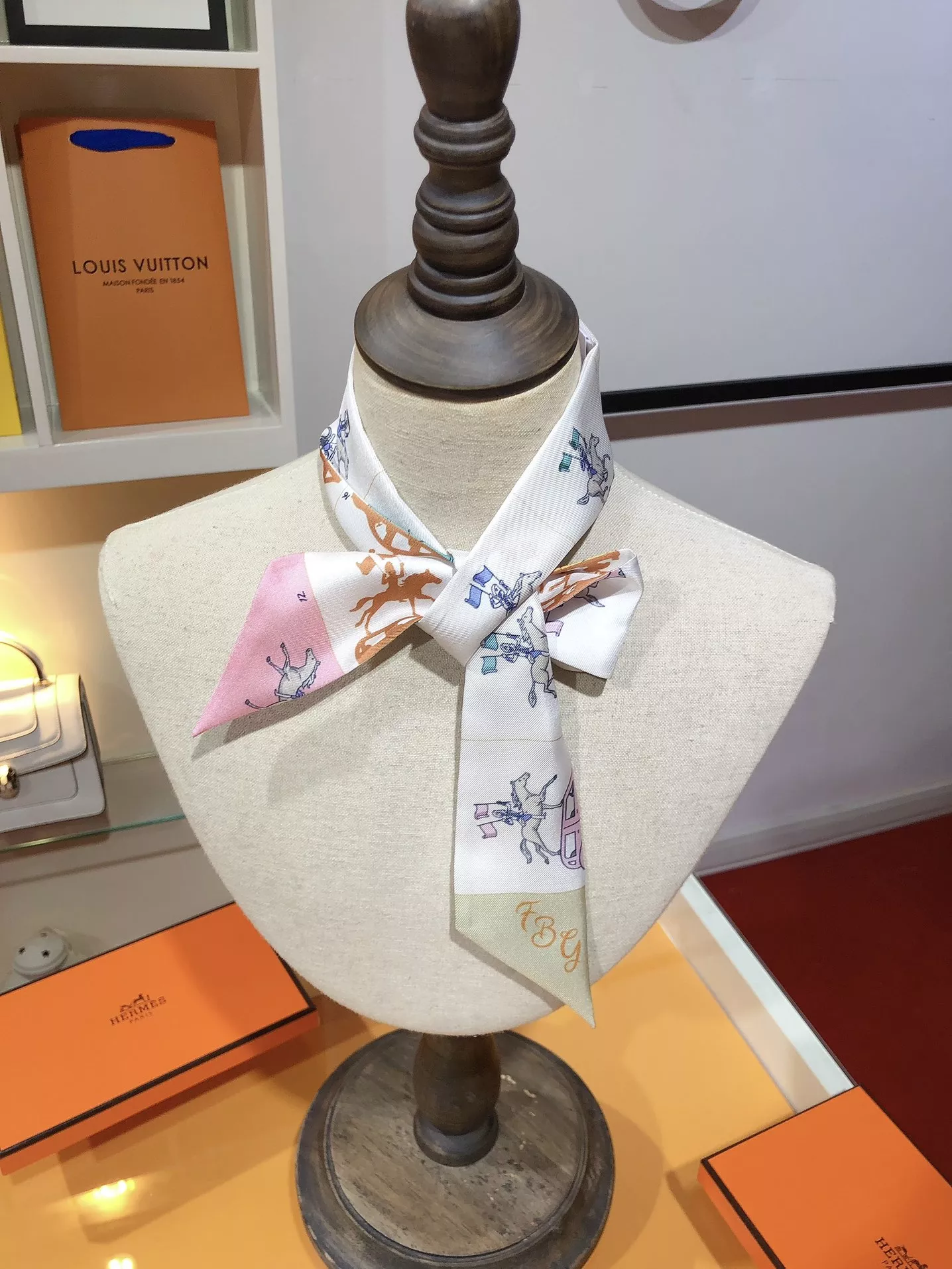Bold 6982 Hermes Silk Scarf
