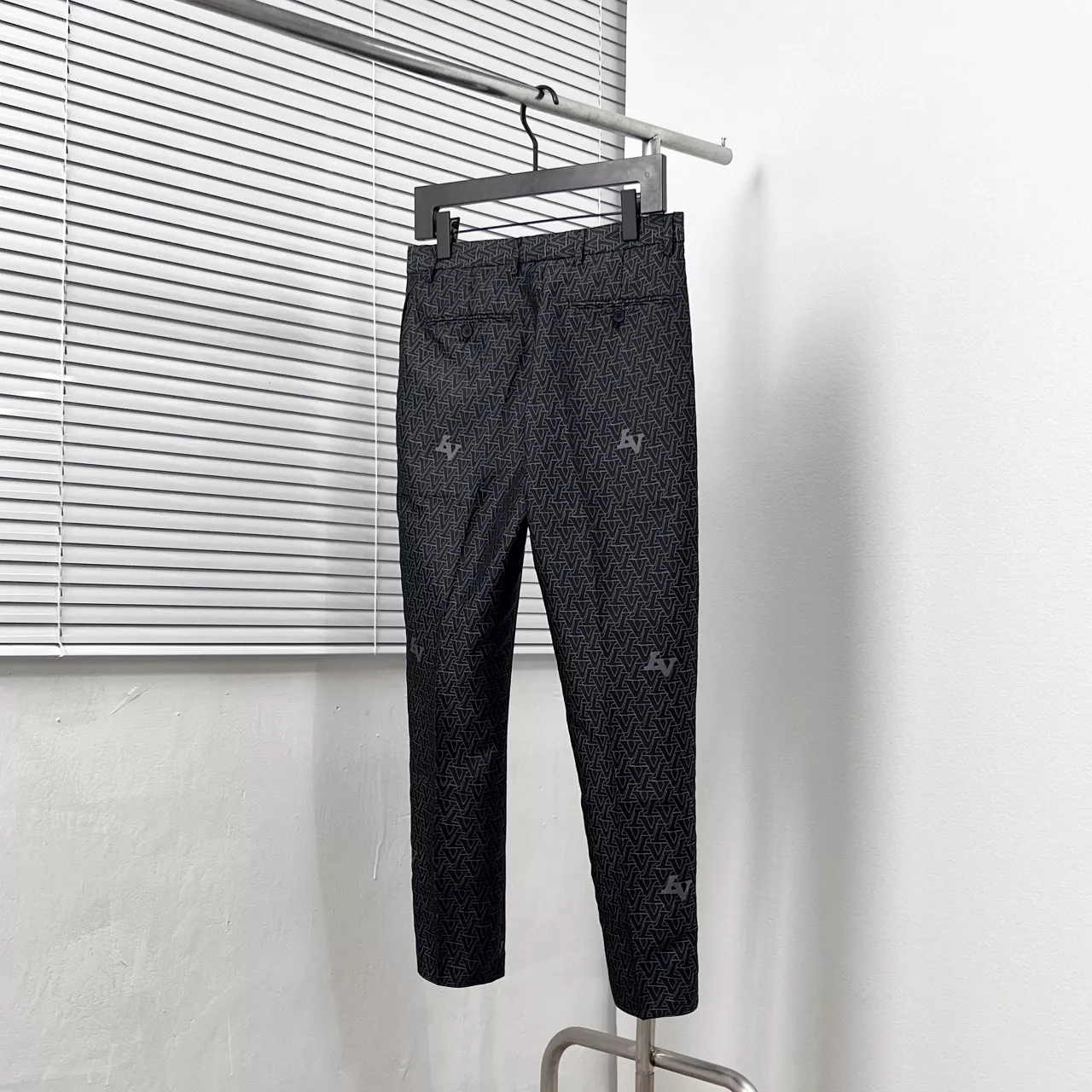Bold 7012 Louis Vuitton LV Pants For Men