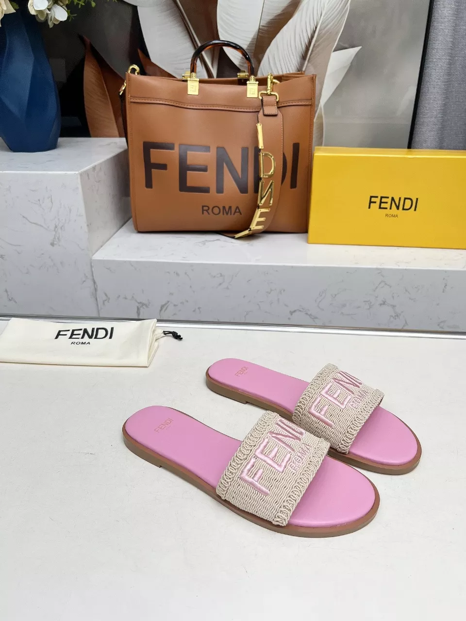 Bold 7027 Fendi Slippers For Women