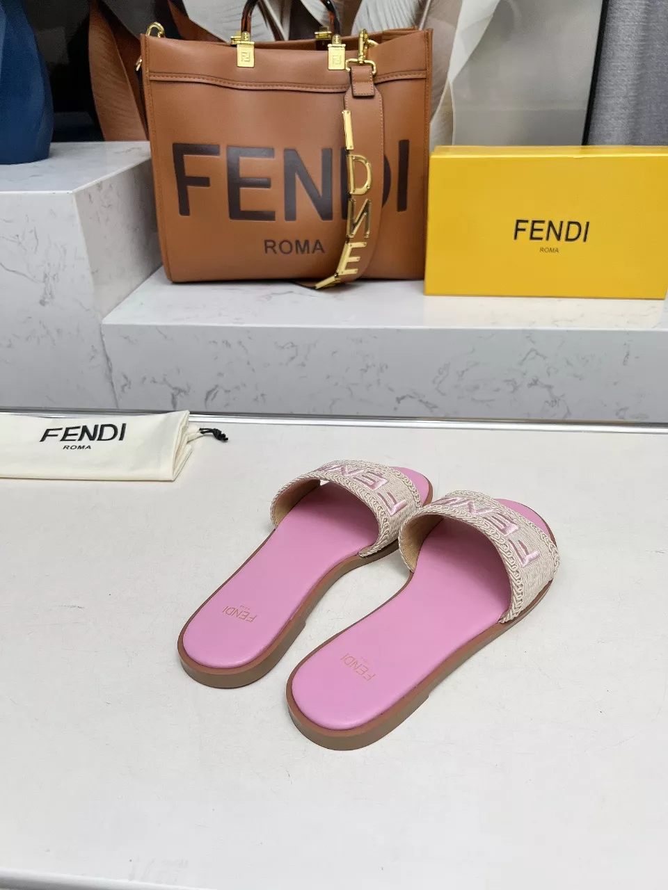 Bold 7027 Fendi Slippers For Women