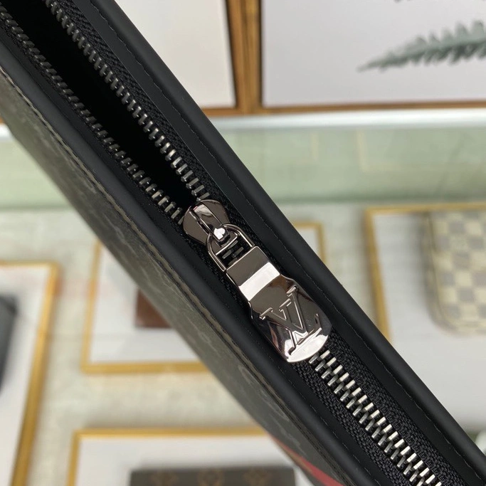 Bold 7027 Louis Vuitton AAA Quality Wallets For Unisex
