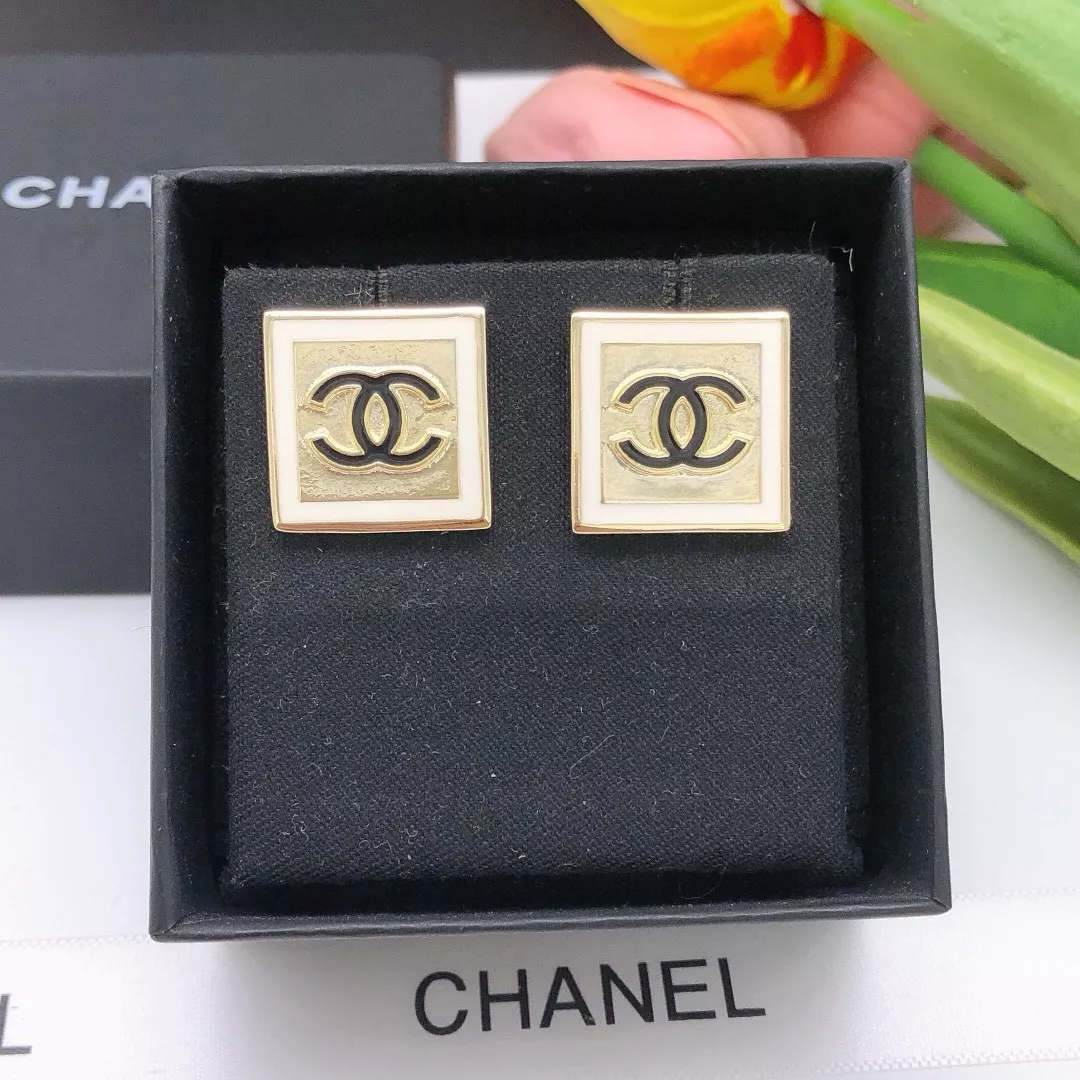 Bold 7106 Chanel Earrings For Women