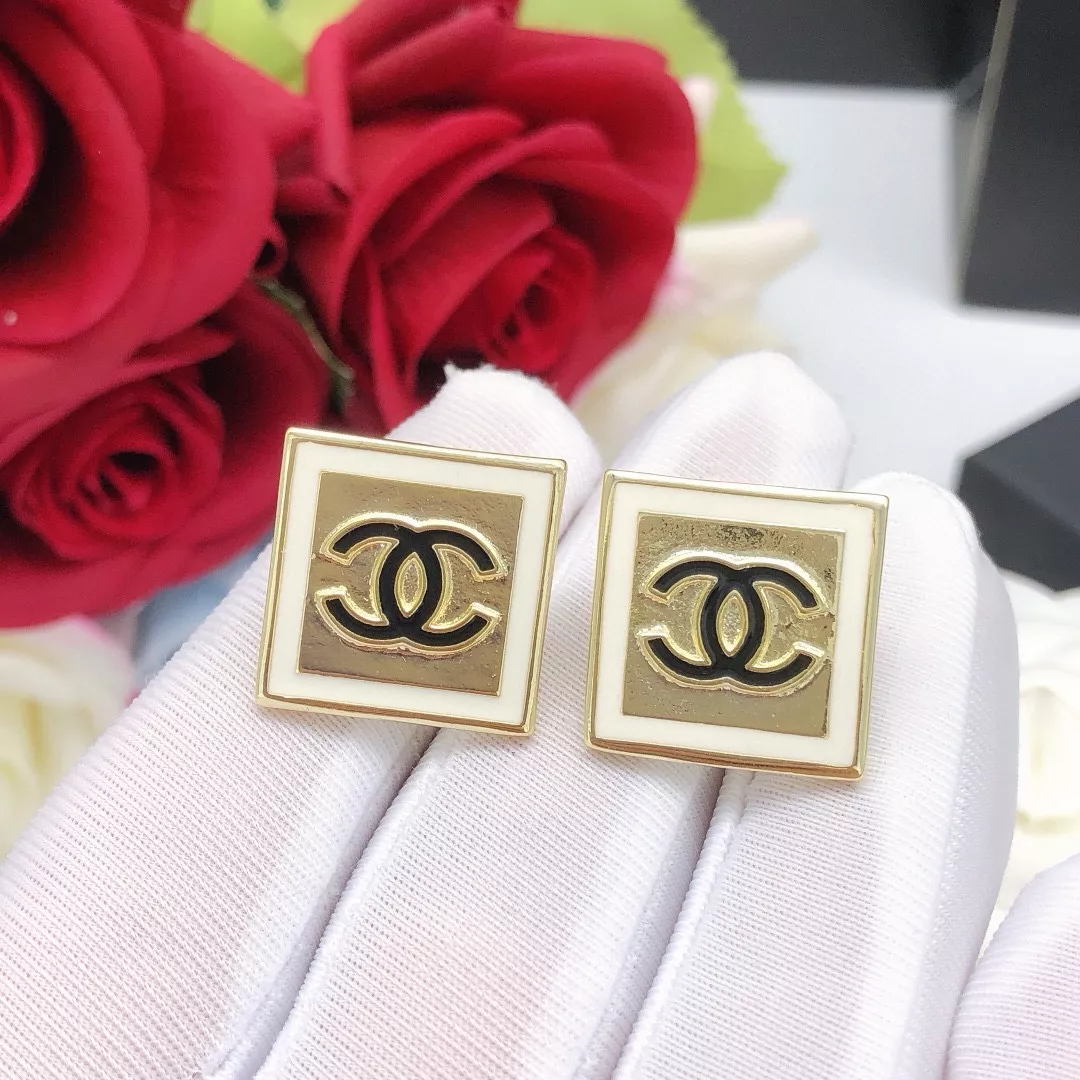 Bold 7106 Chanel Earrings For Women
