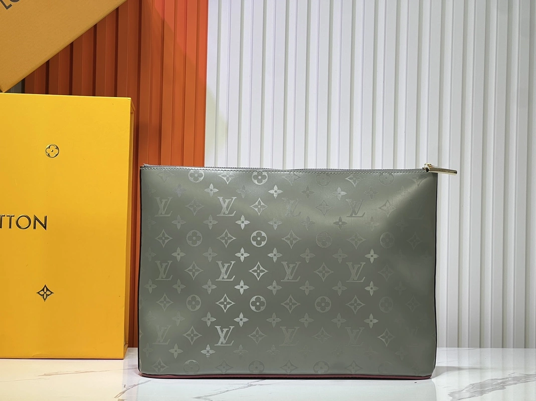 Bold 7173 Louis Vuitton AAA Quality Wallets