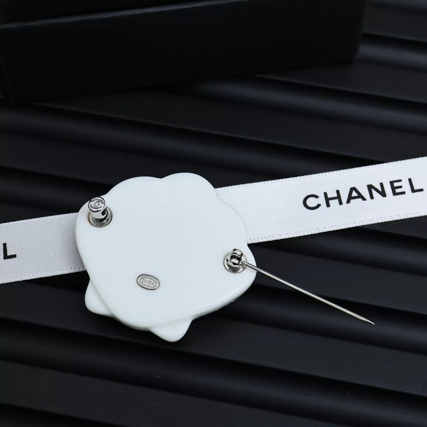 Bold 7185 Chanel Brooches For Women