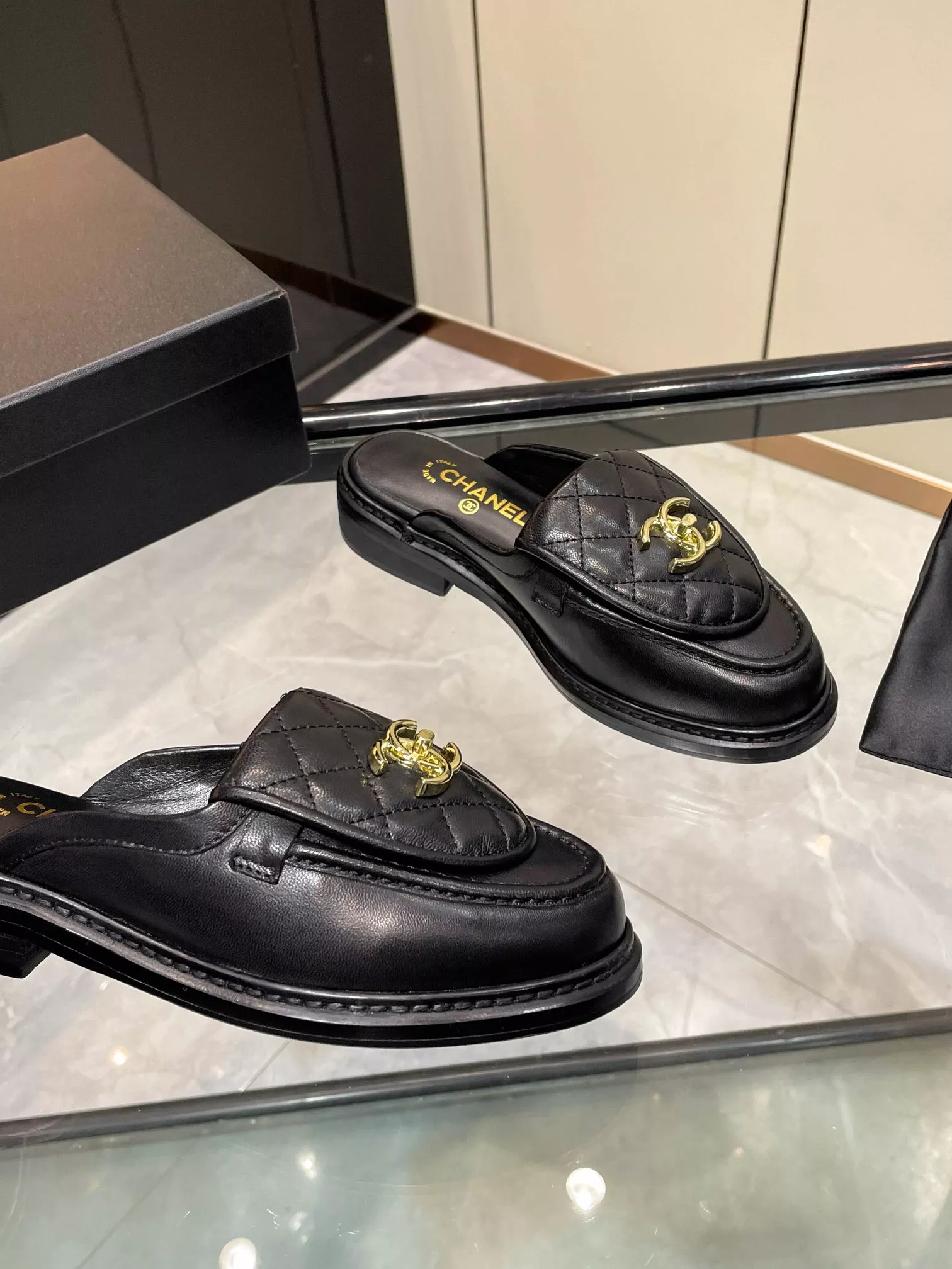 Bold 7225 Chanel Slippers For Women