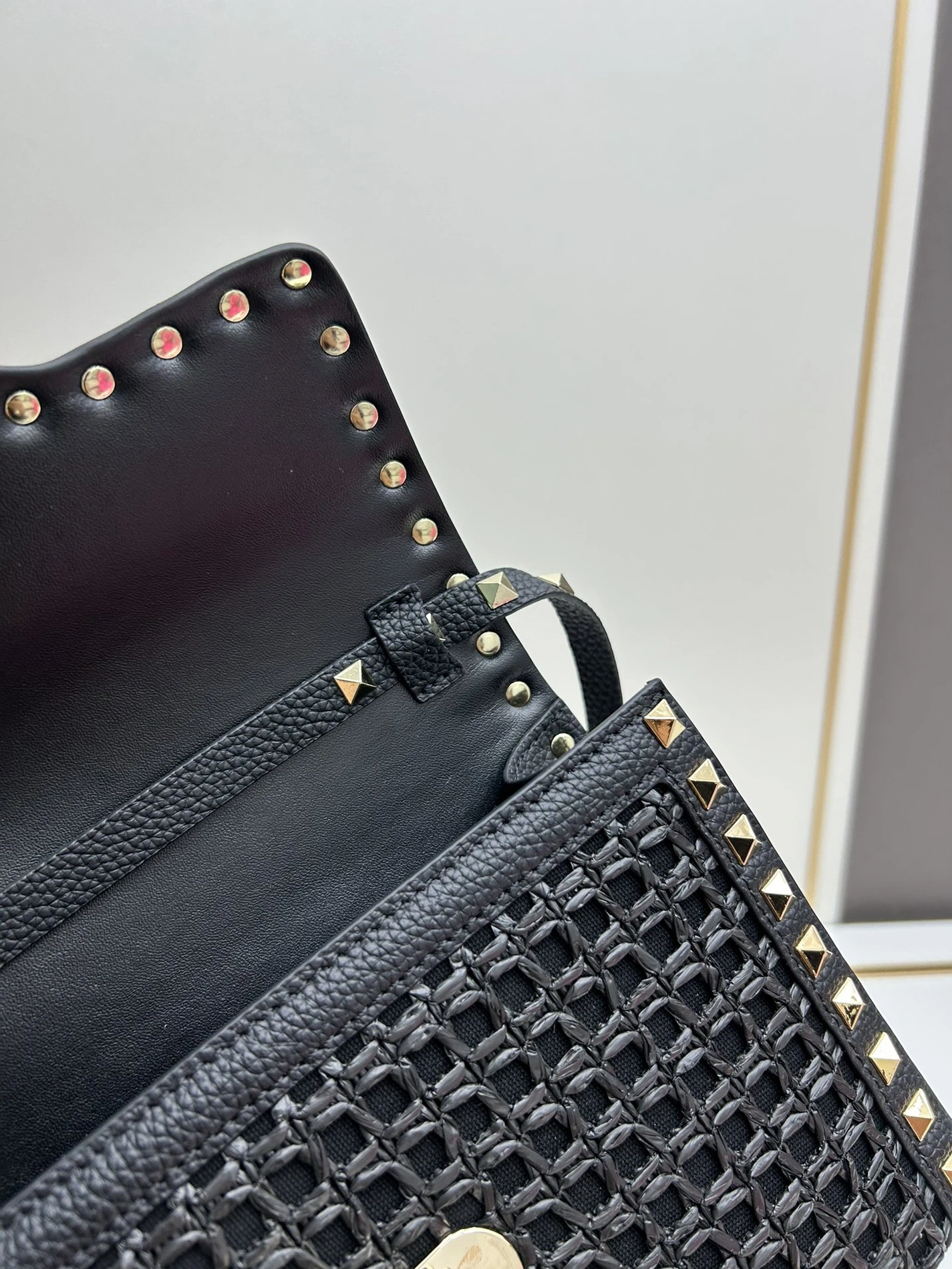 Bold 7230 Valentino AAA Quality Messenger Bags For Women