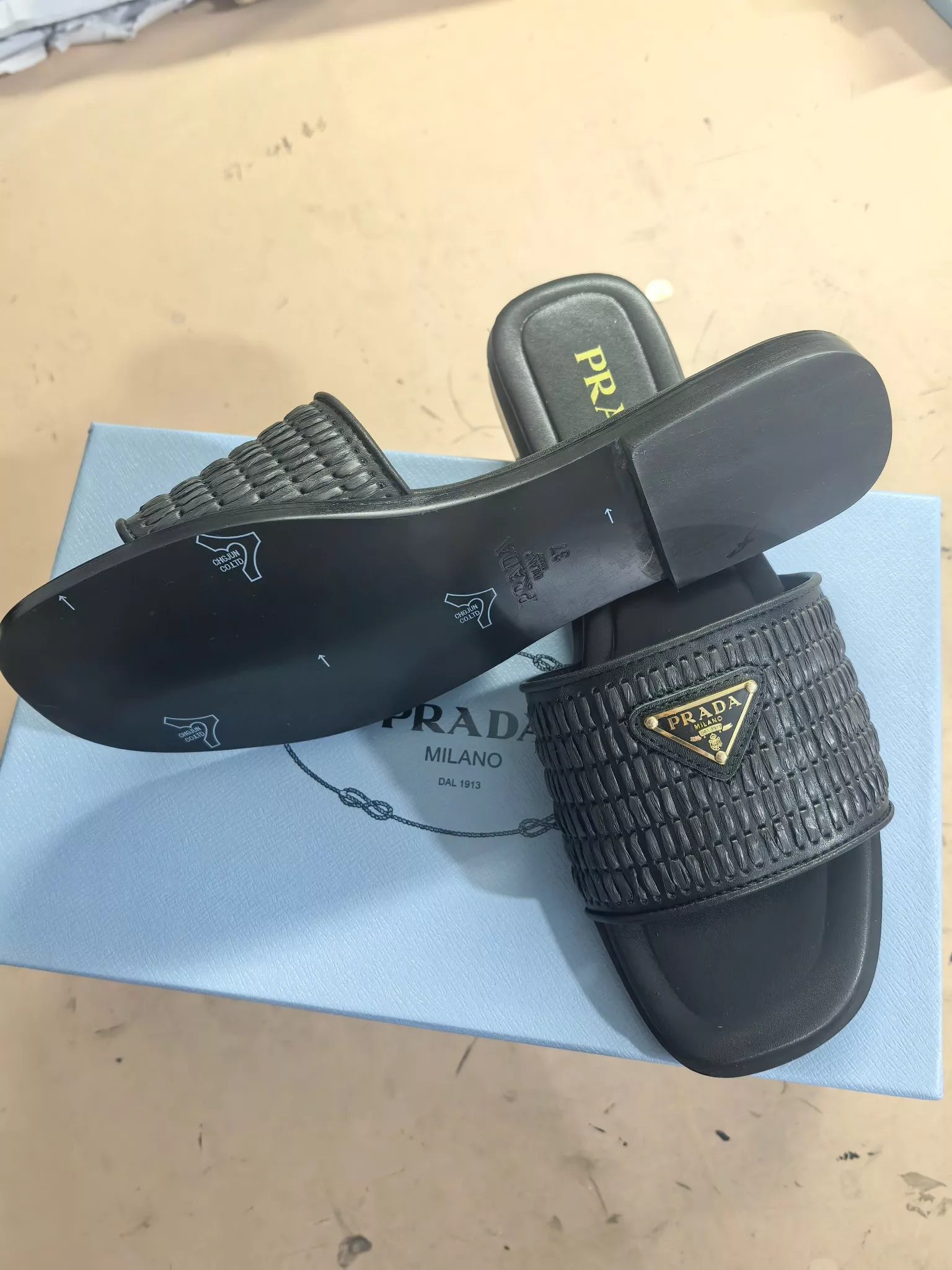 Bold 7331 Prada Slippers For Women