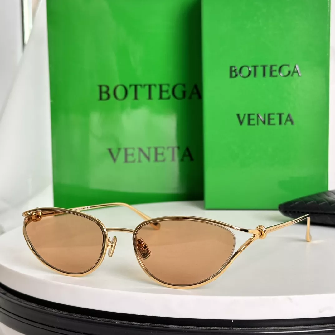 Bold 7440 Bottega Veneta AAA Quality Sunglasses
