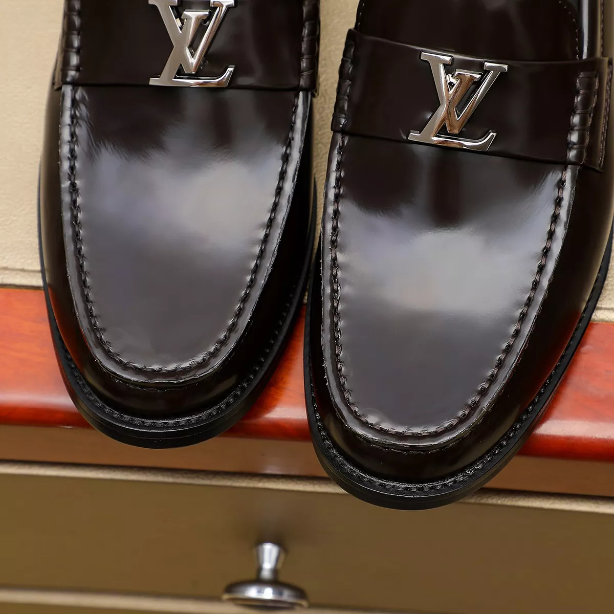 Bold 7637 Louis Vuitton LV Oxfords Shoes For Men