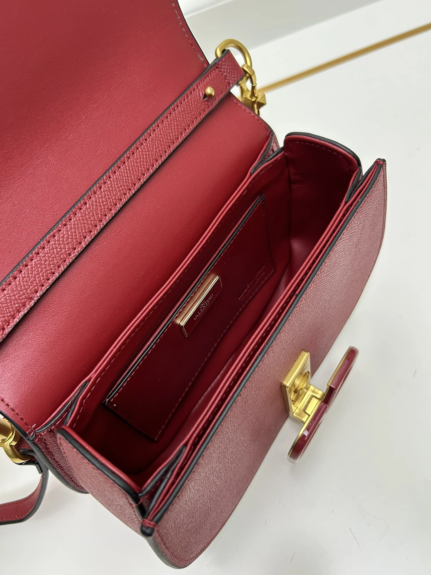 Bold 8233 Valentino AAA Quality Messenger Bags For Women
