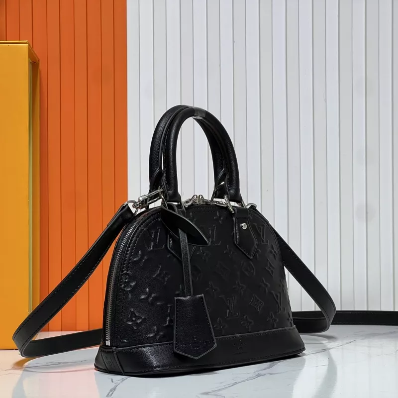 Bold 8344 Louis Vuitton AAA Quality Handbags For Women