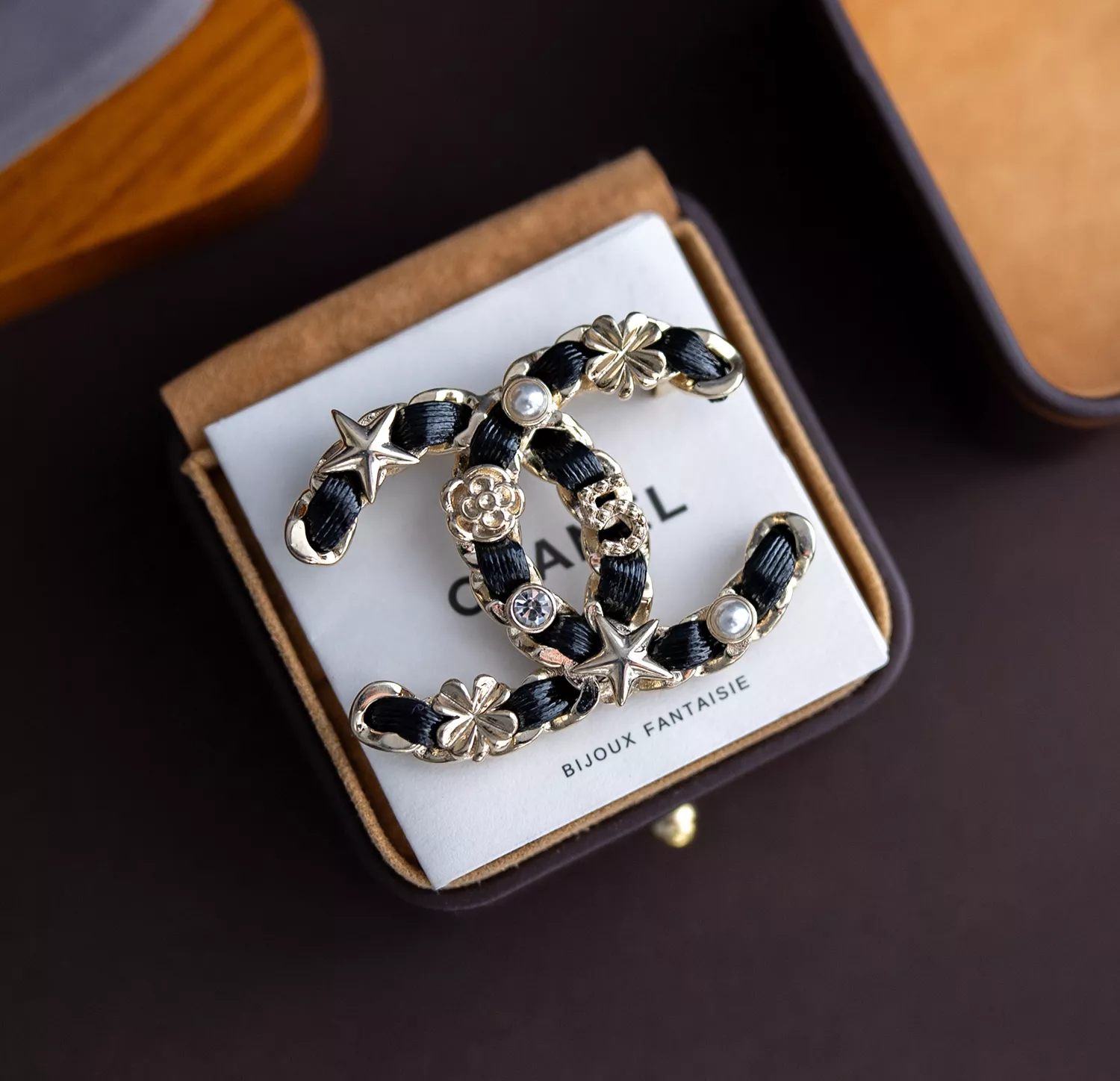 Bold 8370 Chanel Brooches For Women