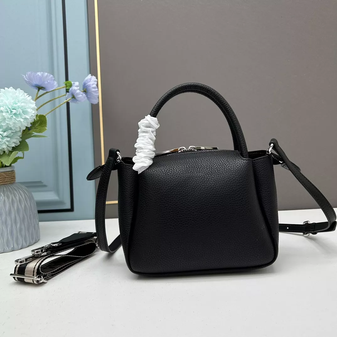 Bold 8408 Prada AAA Quality Handbags For Women