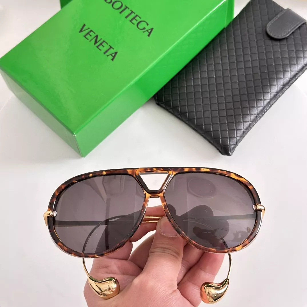 Bold 8437 Bottega Veneta AAA Quality Sunglasses
