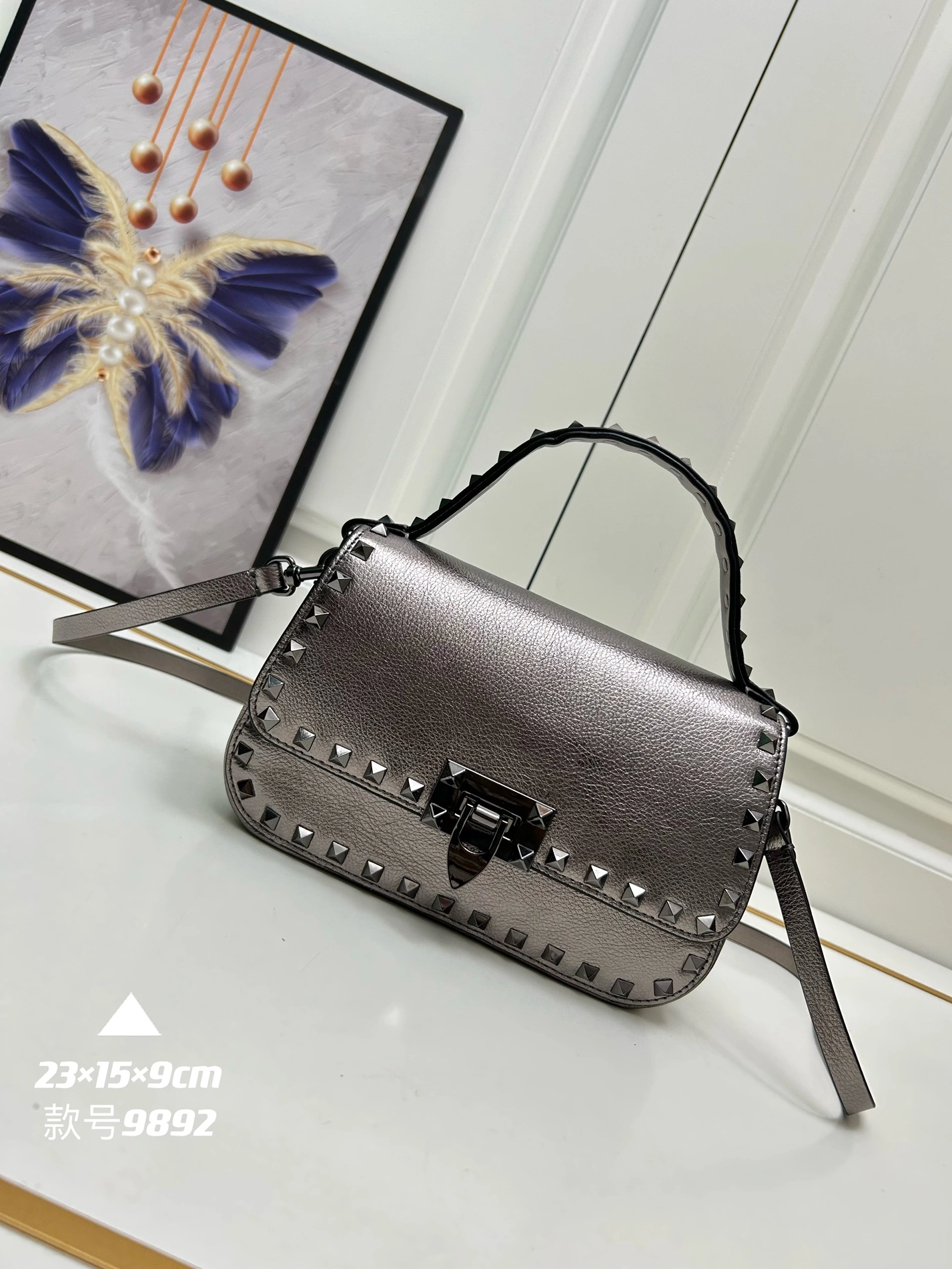 Bold 8449 Valentino AAA Quality Messenger Bags For Women