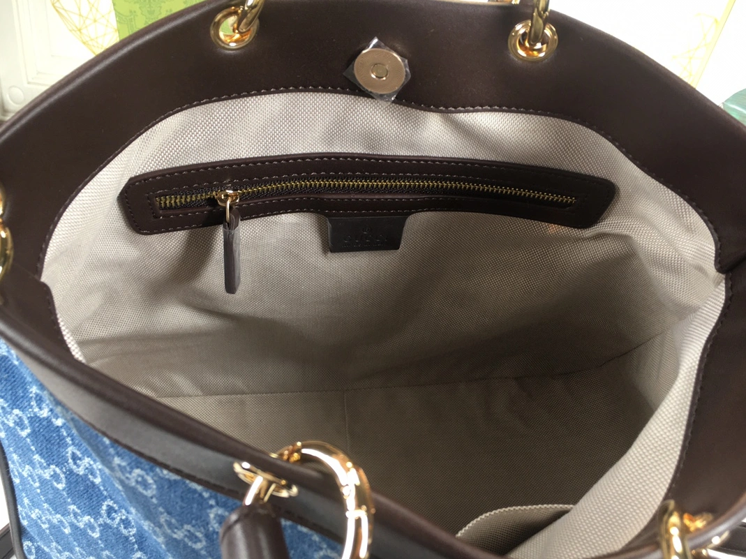 Bold 8500 Gucci AAA Quality Handbags For Women