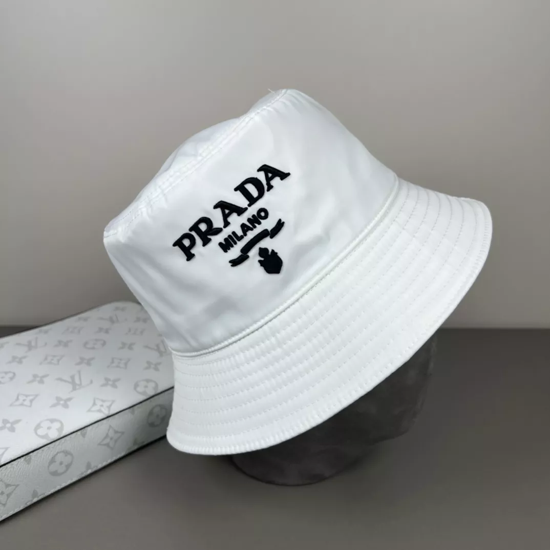 Bold 8531 Prada Caps