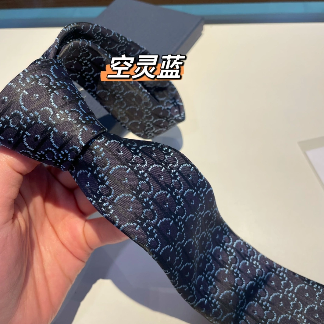 Bold 8553 Christian Dior Necktie For Men