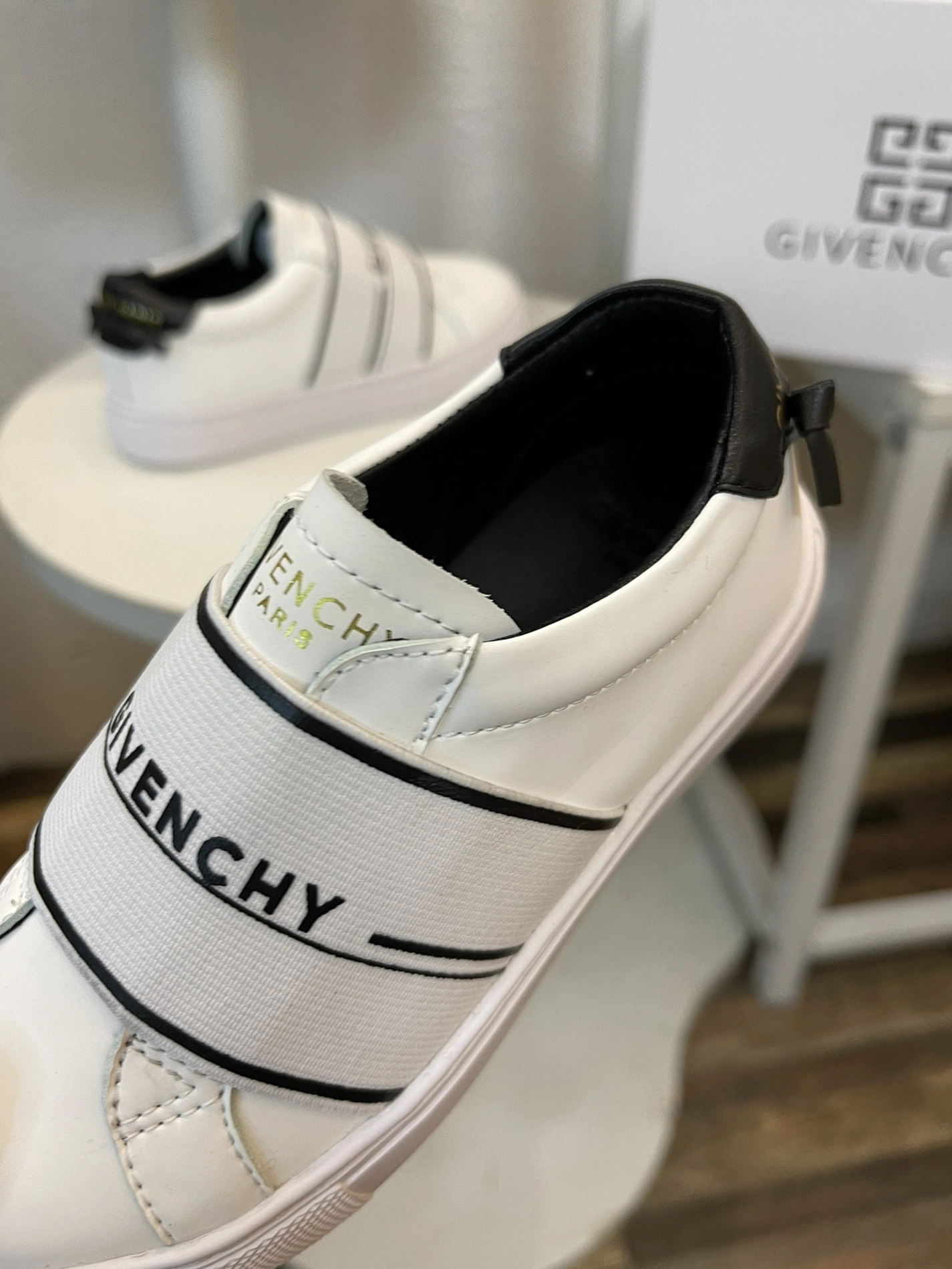 Bold 8639 Givenchy Kids Shoes For Kids
