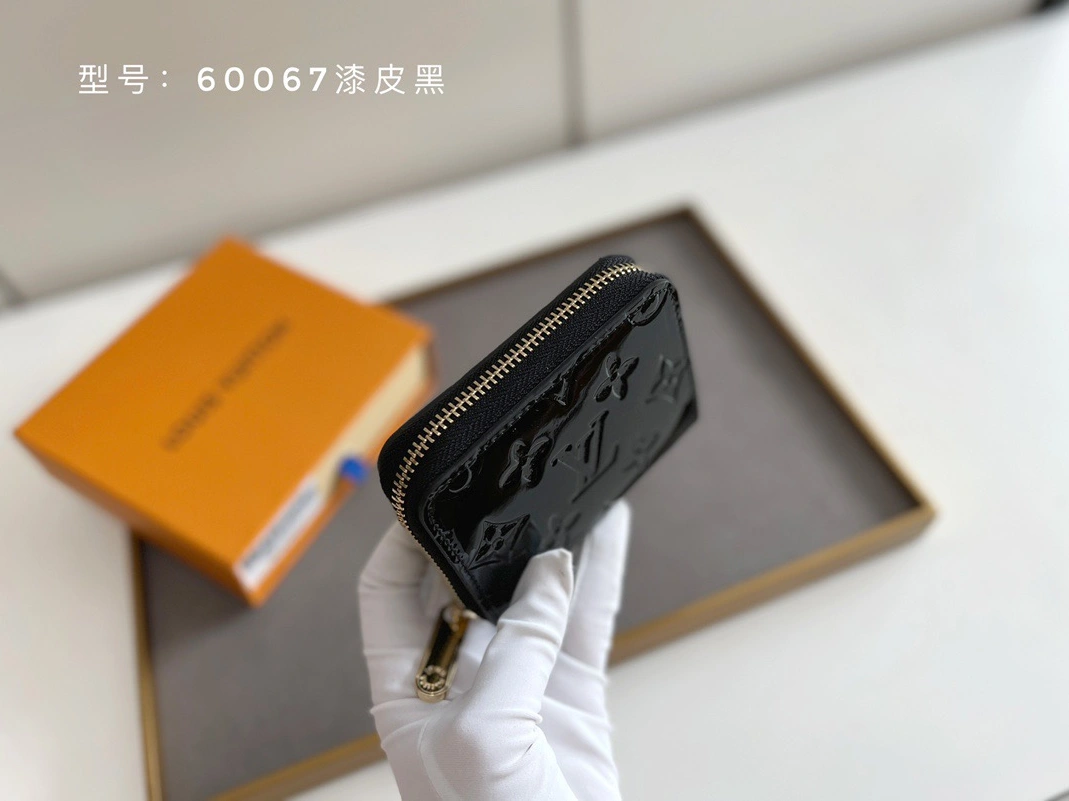 Bold 8640 Louis Vuitton LV Wallets