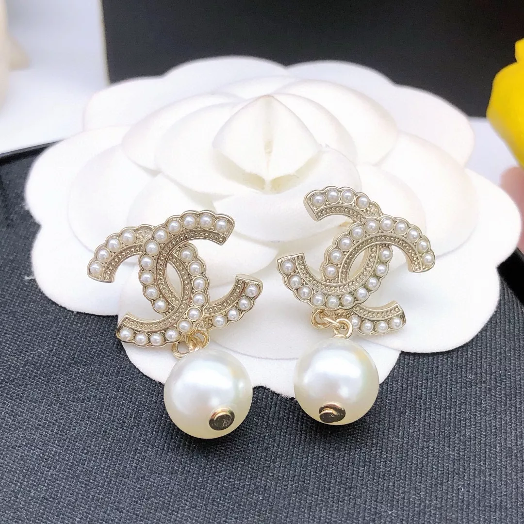 Bold 8814 Chanel Earrings For Women