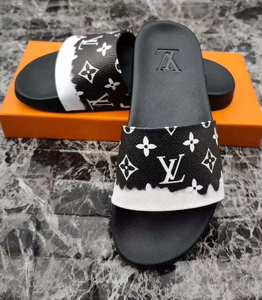 Bold 8932 Louis Vuitton Slippers For Men