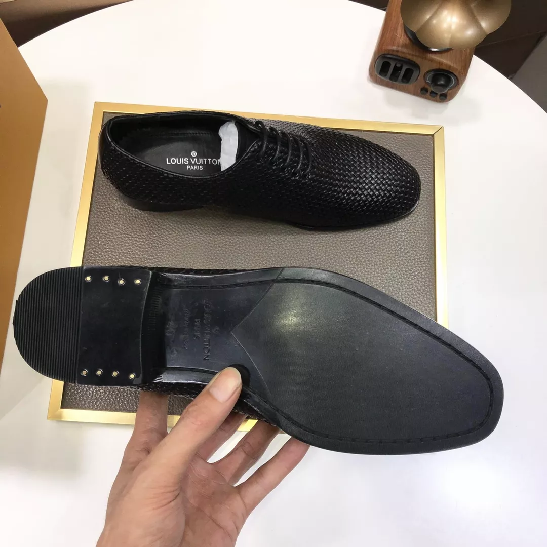 Bold 9042 Louis Vuitton LV Oxfords Shoes For Men