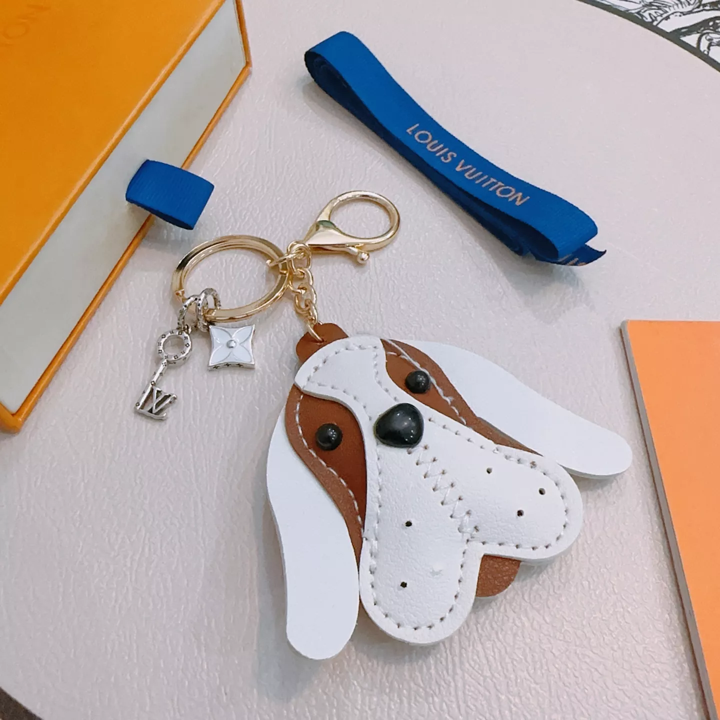 Bold 912 Louis Vuitton LV Key Holder And Bag Buckle