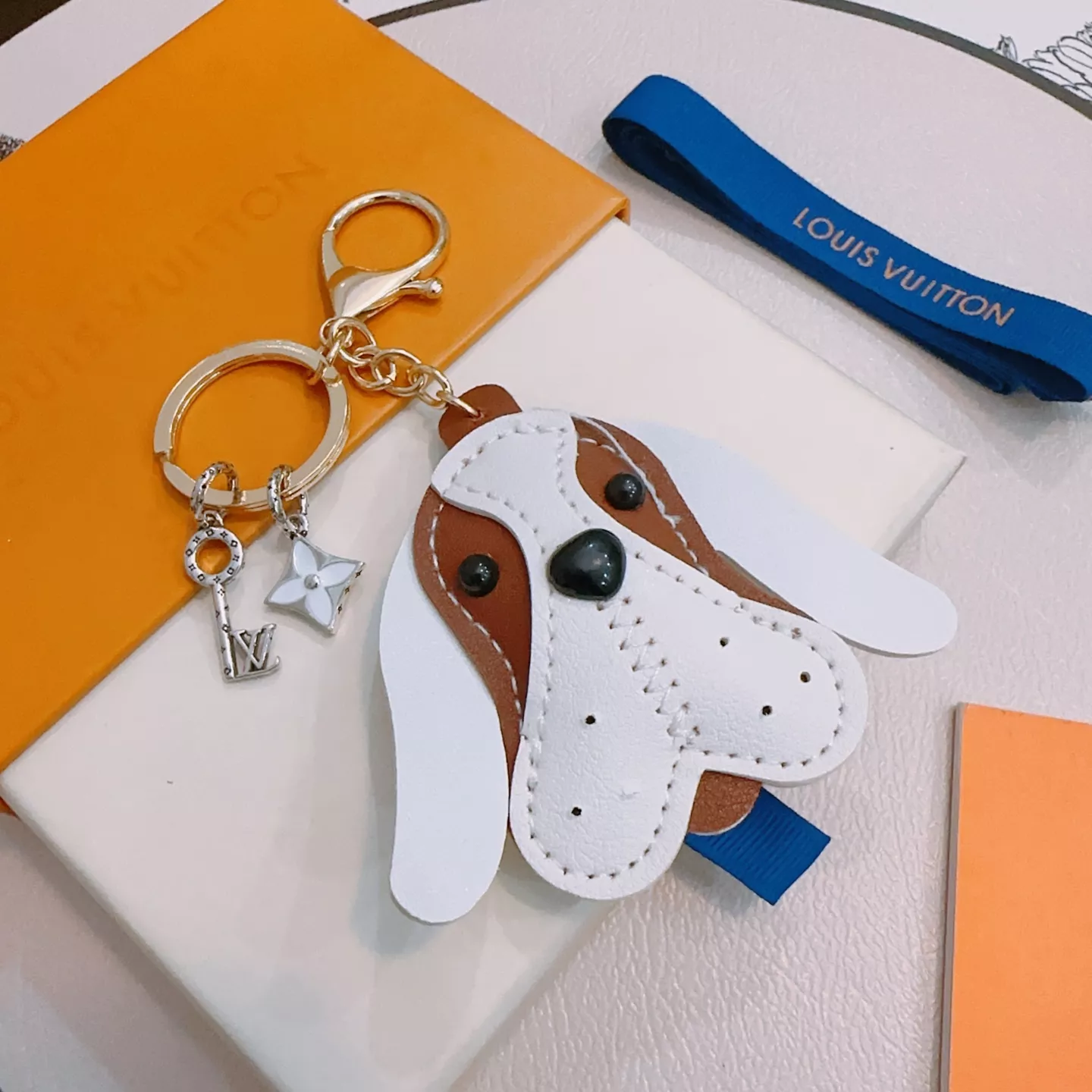 Bold 912 Louis Vuitton LV Key Holder And Bag Buckle