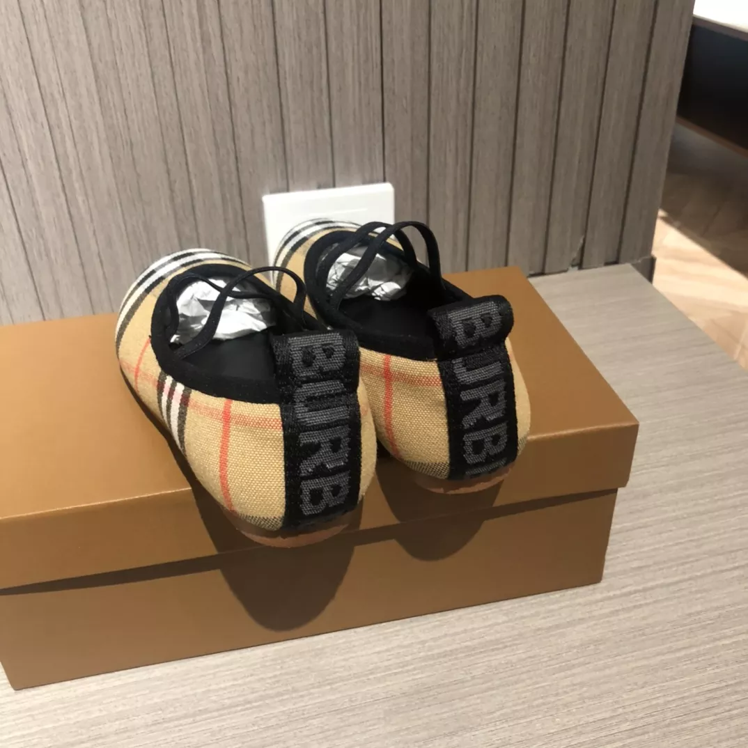 Bold 9151 Burberry Kids' Shoes