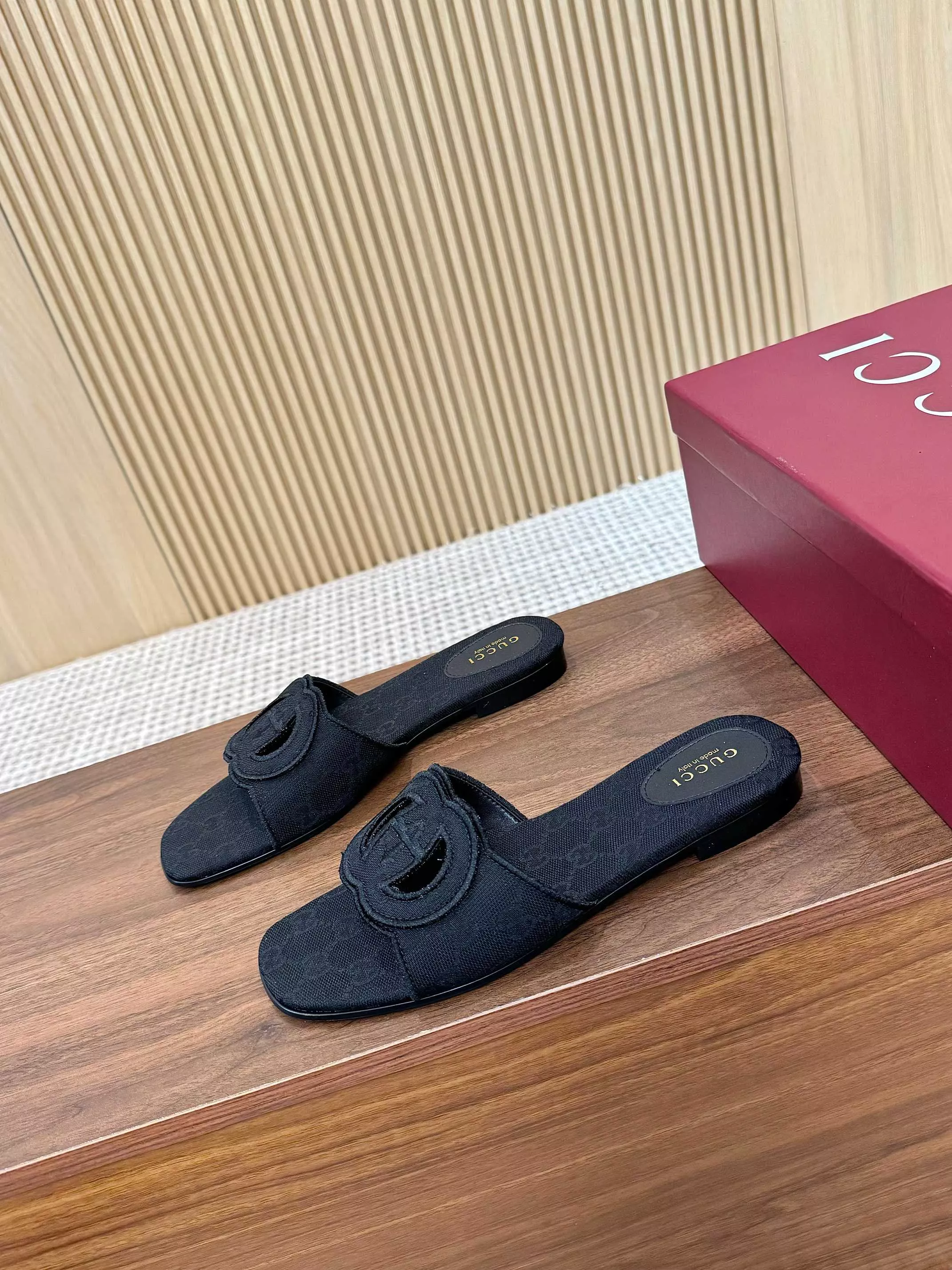 Bold 9155 Gucci Slippers For Women