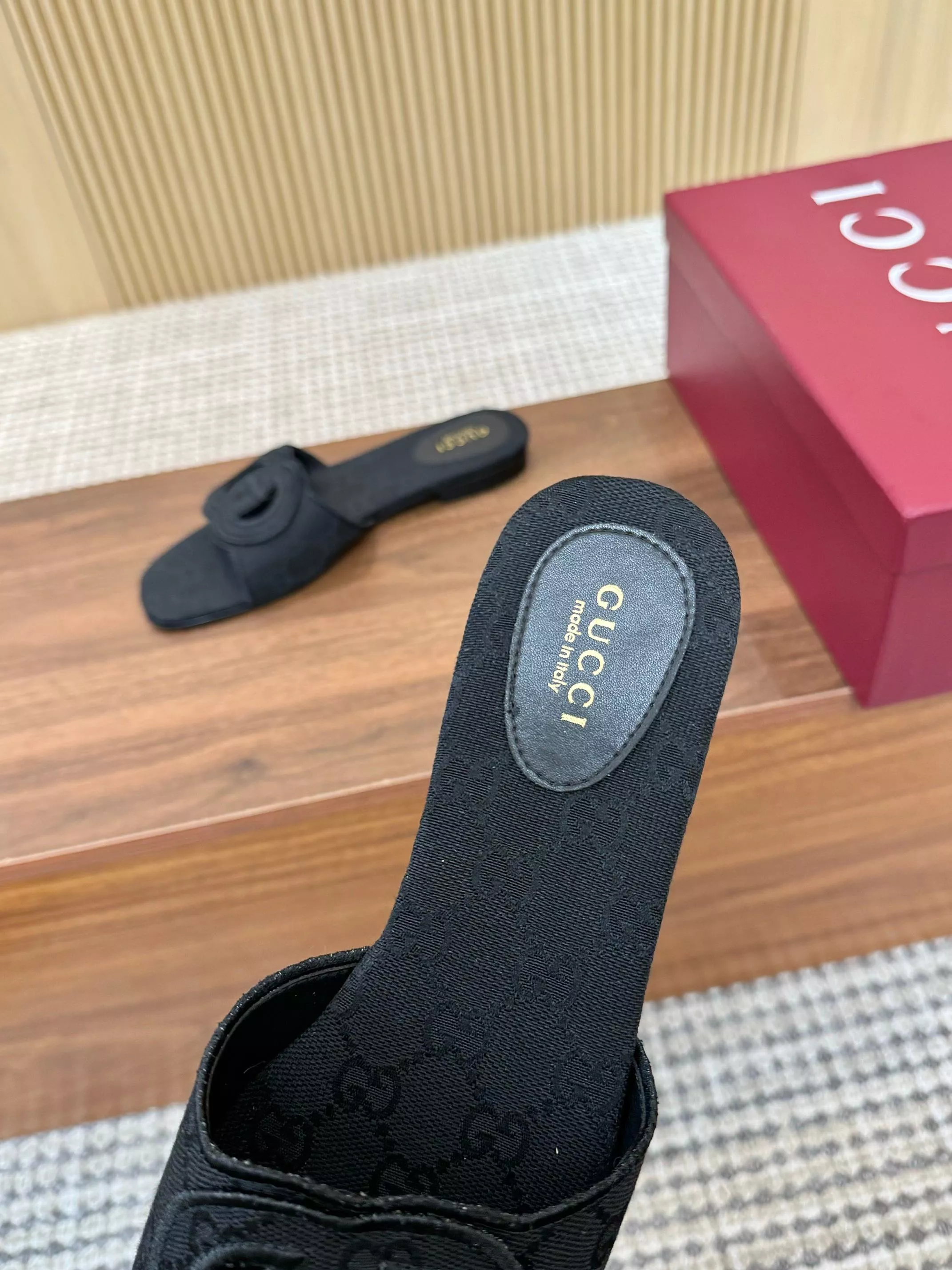 Bold 9155 Gucci Slippers For Women