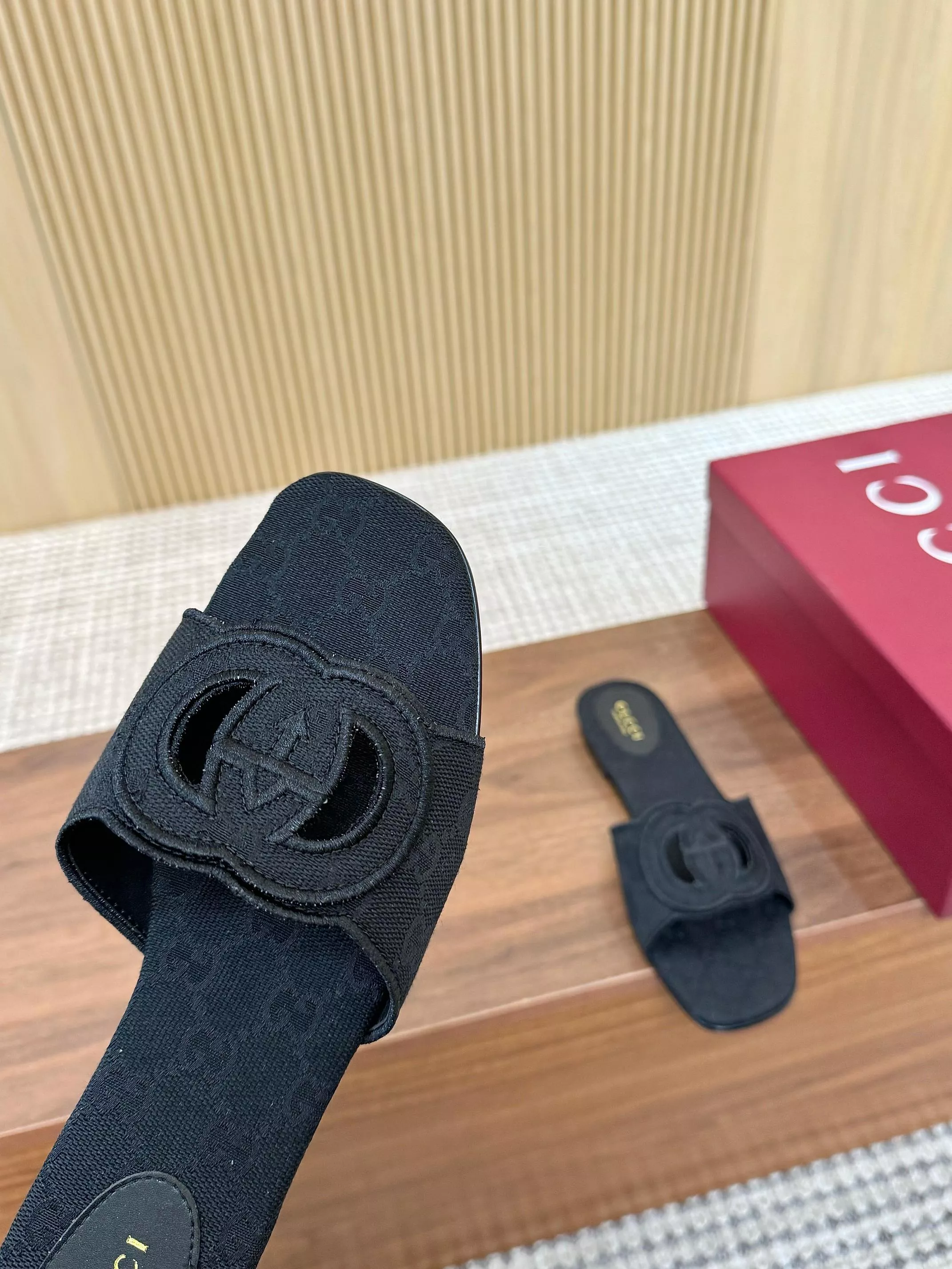 Bold 9155 Gucci Slippers For Women