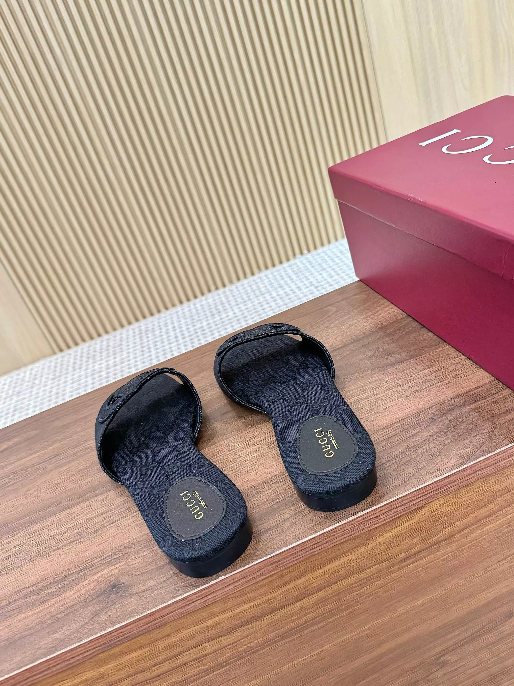 Bold 9155 Gucci Slippers For Women