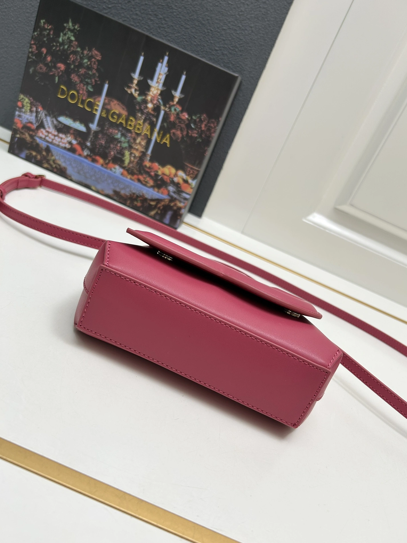 Bold 9232 Dolce & Gabbana D&G AAA Quality Messenger Bags For Women