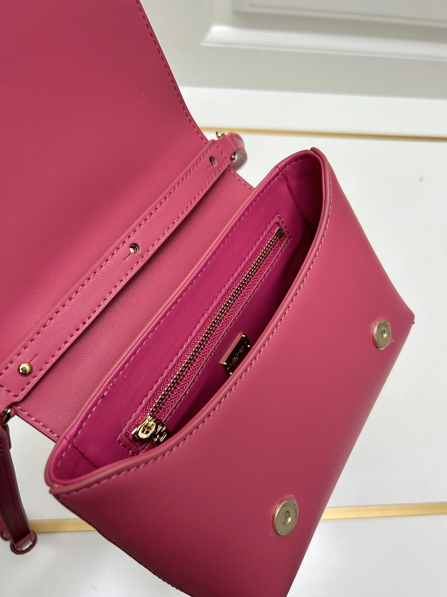 Bold 9232 Dolce & Gabbana D&G AAA Quality Messenger Bags For Women