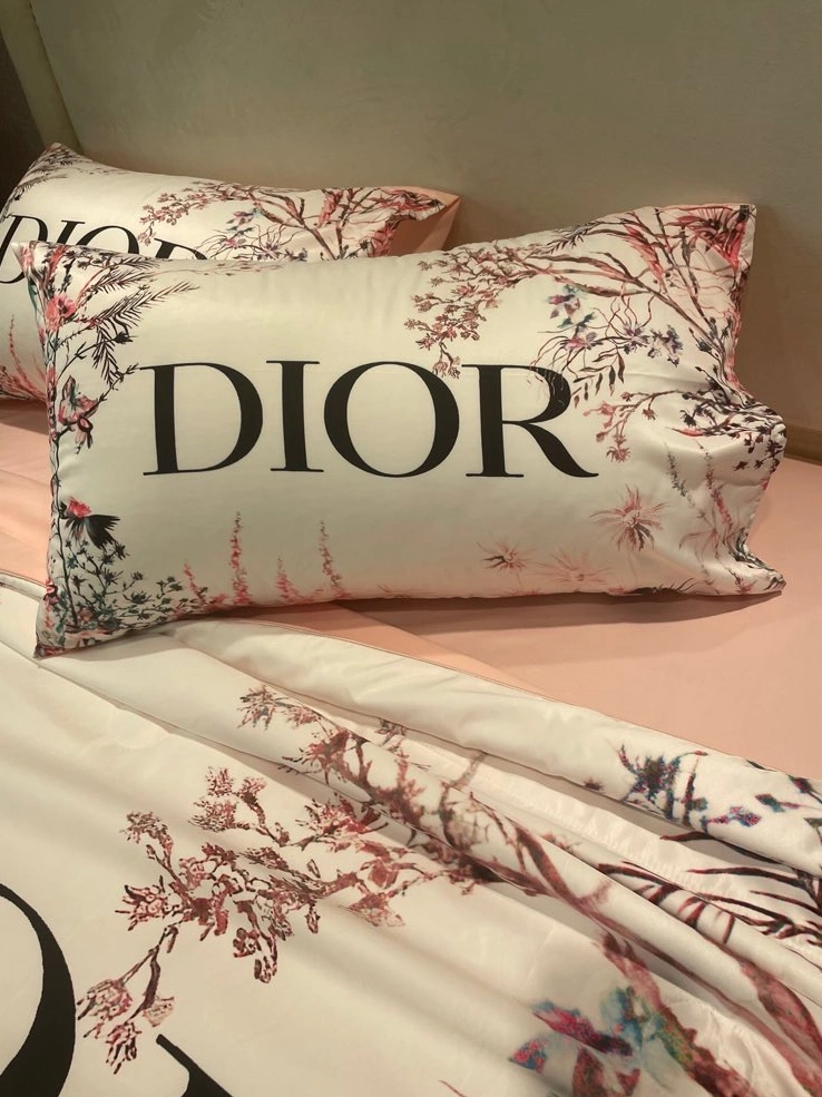 Bold 9258 Christian Dior Bedding