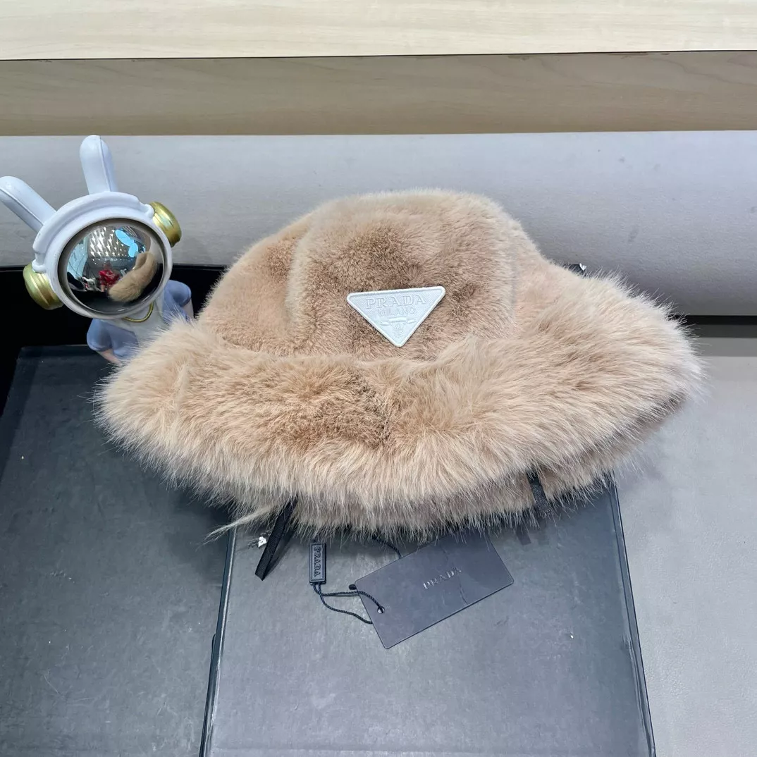Bold 9269 Prada Caps