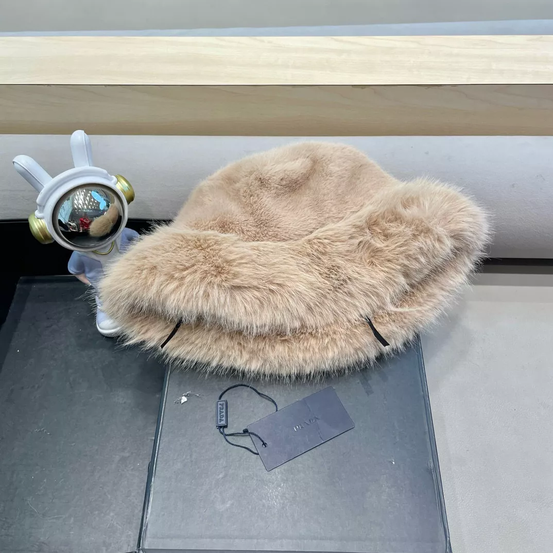 Bold 9269 Prada Caps