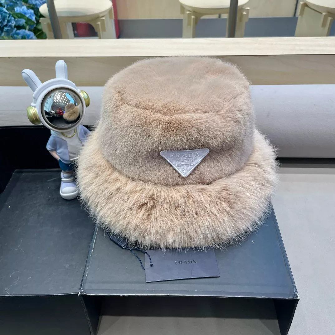 Bold 9269 Prada Caps