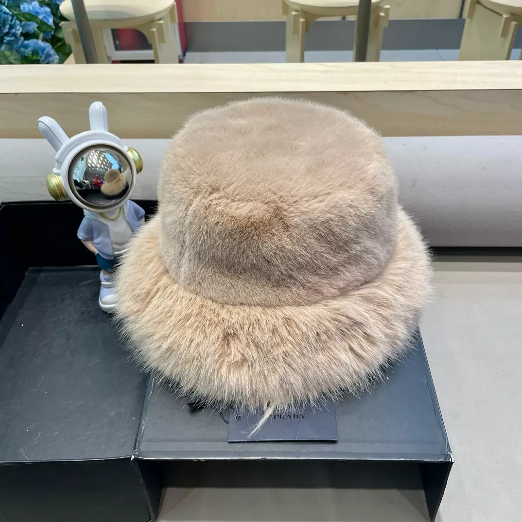 Bold 9269 Prada Caps