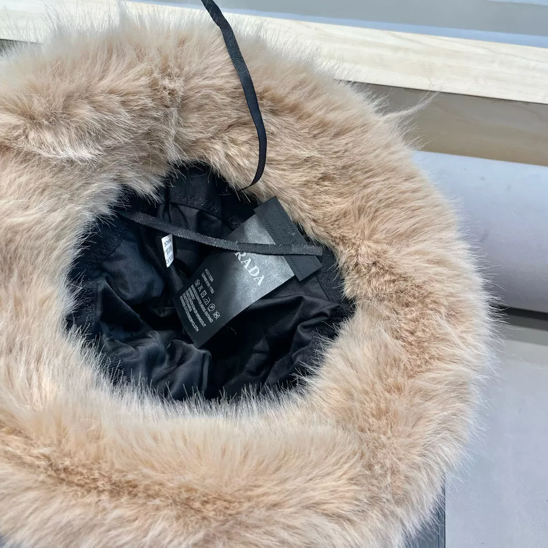 Bold 9269 Prada Caps